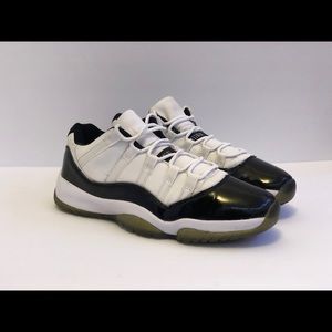 Jordan 11 low concord